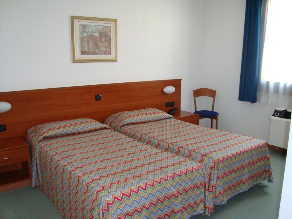 Hotel Naonis Cordenons ห้อง รูปภาพ